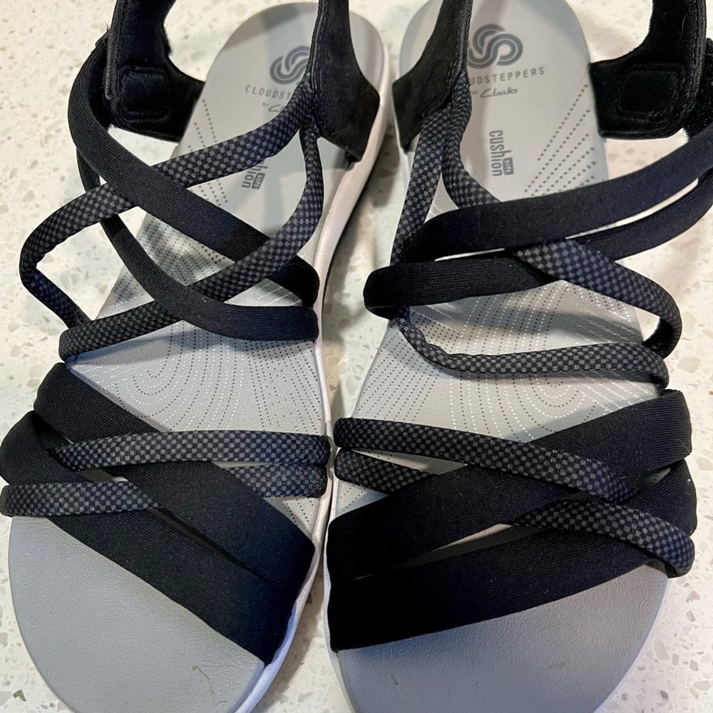 clarks cloudsteppers strappy sandals
